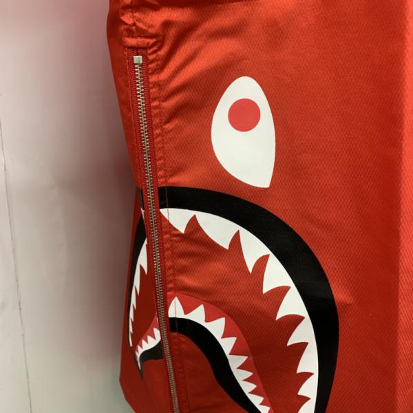 アベイシングエイプ A BATHING APE ジャケット、上着 ジャンパー、ブルゾン アウター ジャケット プルオーバー A BATHING APE SHARK タグ付き L 無地 赤 / レッド /  メンズ USED 古着 中古 10026632
