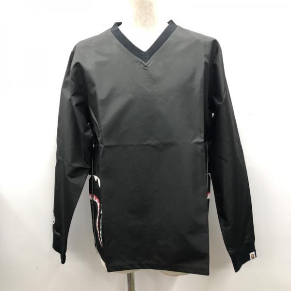 アベイシングエイプ A BATHING APE ジャケット、上着  アウター ジャケット プルオーバー A BATHING APE SHARK タグ付き M 無地 黒 / ブラック /  メンズ USED 古着 中古 10026647