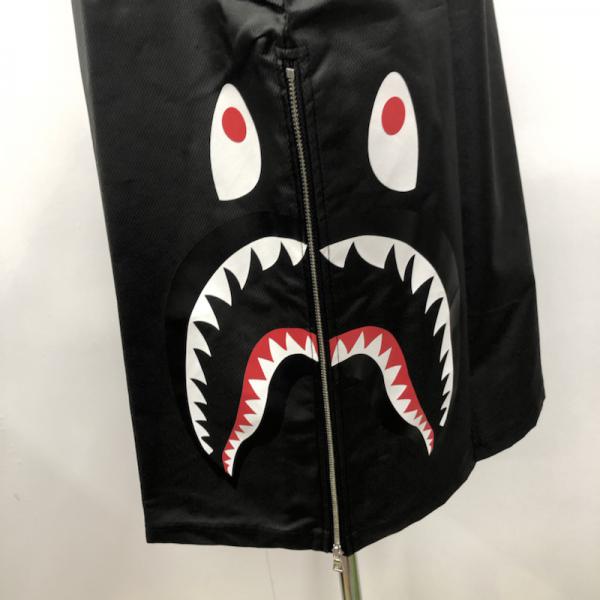 アベイシングエイプ A BATHING APE ジャケット、上着  アウター ジャケット プルオーバー A BATHING APE SHARK タグ付き L 無地 黒 / ブラック /  メンズ USED 古着 中古 10026649