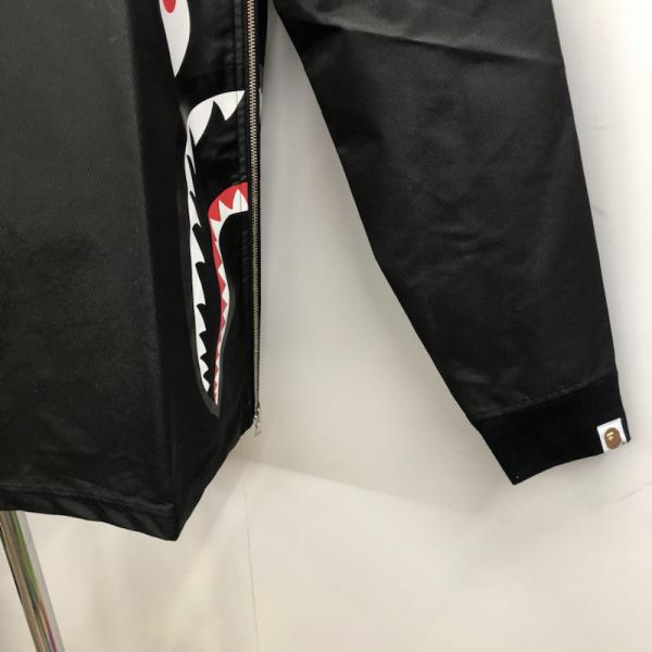 アベイシングエイプ A BATHING APE ジャケット、上着  アウター ジャケット プルオーバー A BATHING APE SHARK タグ付き L 無地 黒 / ブラック /  メンズ USED 古着 中古 10026649