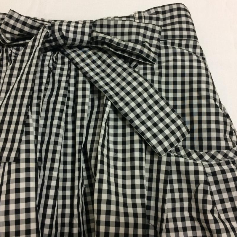 ジルスチュアート JILLSTUART スカート ひざ丈スカート 4 チェック 白 / ホワイト / X 黒 / ブラック /  レディース USED 古着 中古 10029073
