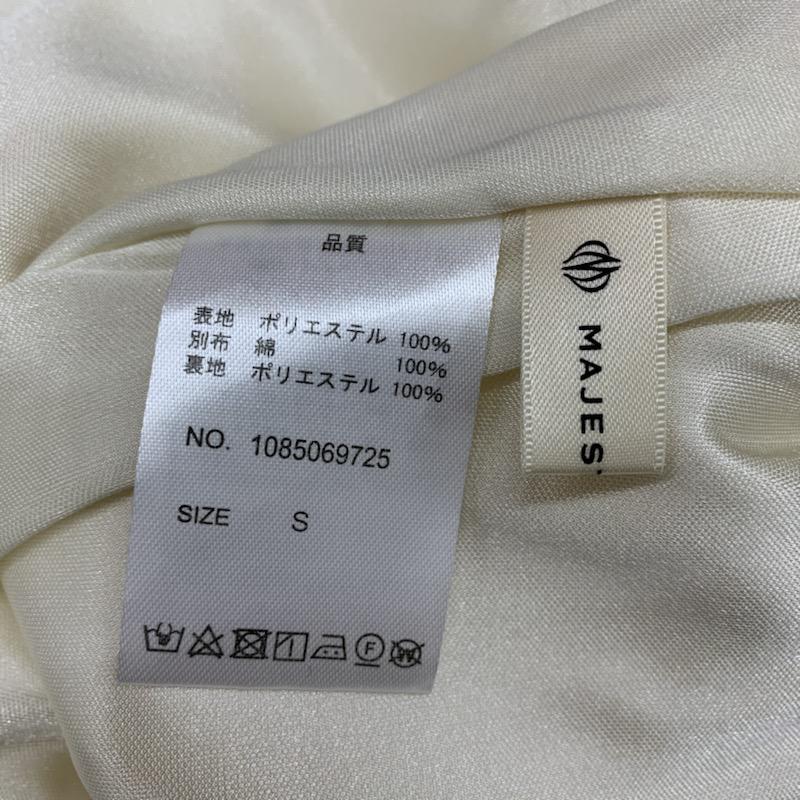 マジェスティックレゴン MAJESTIC LEGON ワンピース ひざ丈スカート S 無地 オフホワイト / オフホワイト /  レディース USED 古着 中古 10029930