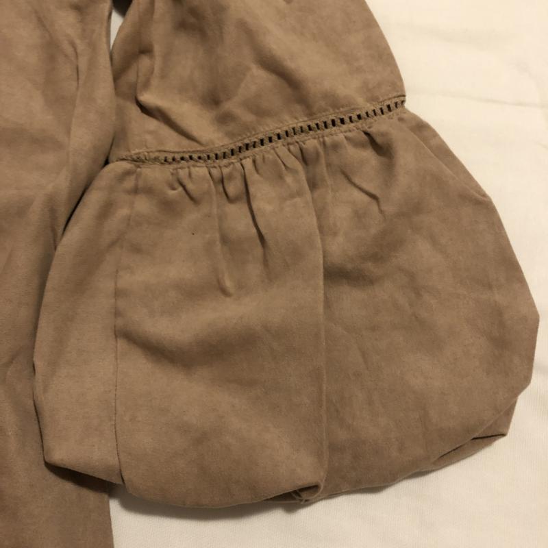 ワンアフター アナザー ナイスクラップ one after another NICE CLAUP カットソー 七分袖 オフショルダー バルーンスリーブカットソー 無地 X 刺繍 X 花柄 ベージュ / ベージュ / X 桃 / ピンク /  レディース USED 古着 中古 10032940