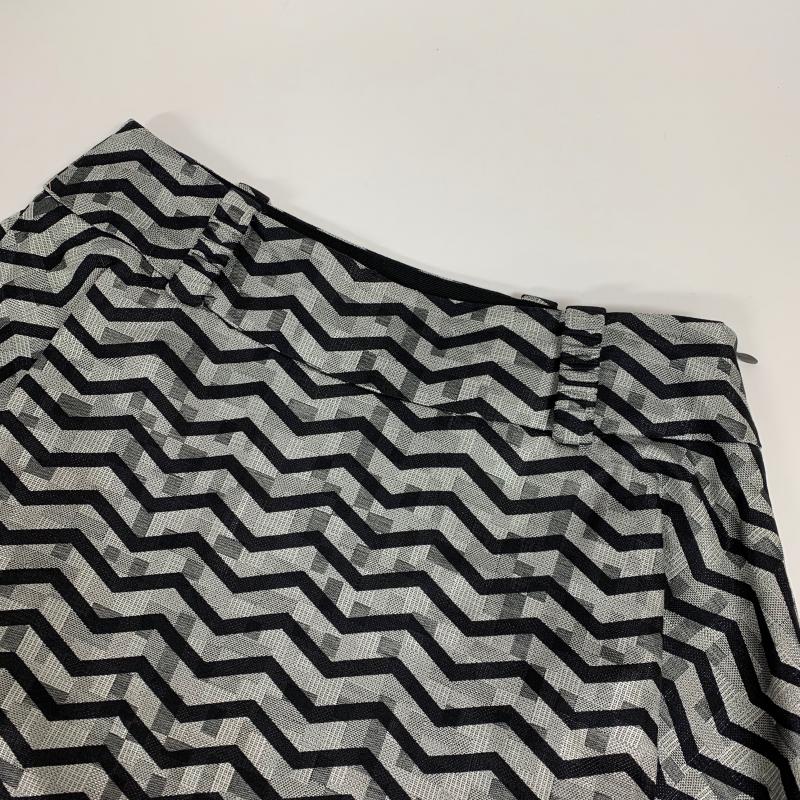 ジョルジオアルマーニ GIORGIO ARMANI スカート ミニスカート 38 総柄 X  黒 / ブラック / X 銀 / シルバー /  レディース USED 古着 中古 10032954