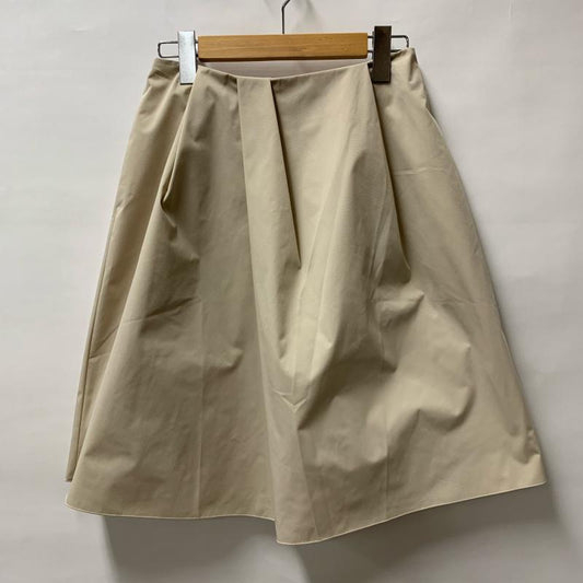 フォクシーニューヨーク FOXEYNEWYORK スカート ミニスカート 型番：32615 38 無地 ベージュ / ベージュ /  レディース USED 古着 中古 10032957