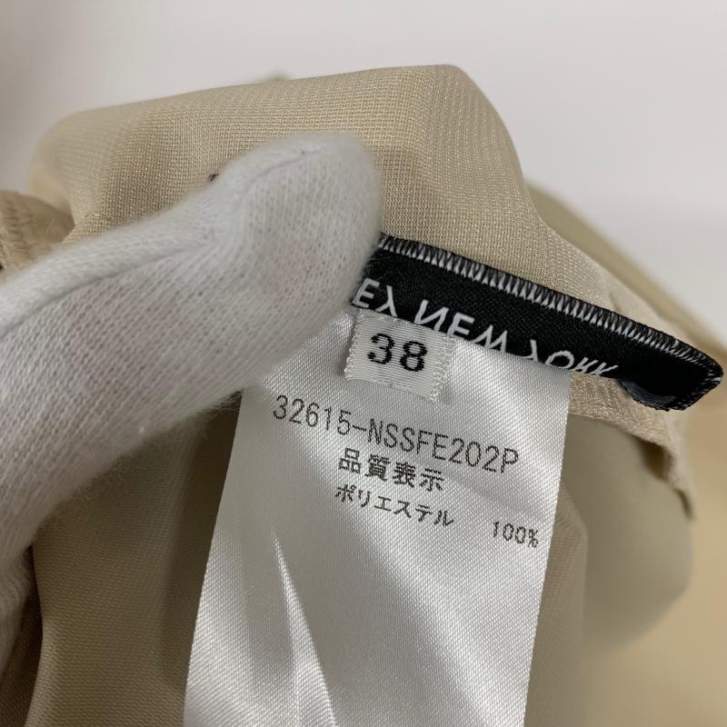 フォクシーニューヨーク FOXEYNEWYORK スカート ミニスカート 型番：32615 38 無地 ベージュ / ベージュ /  レディース USED 古着 中古 10032957