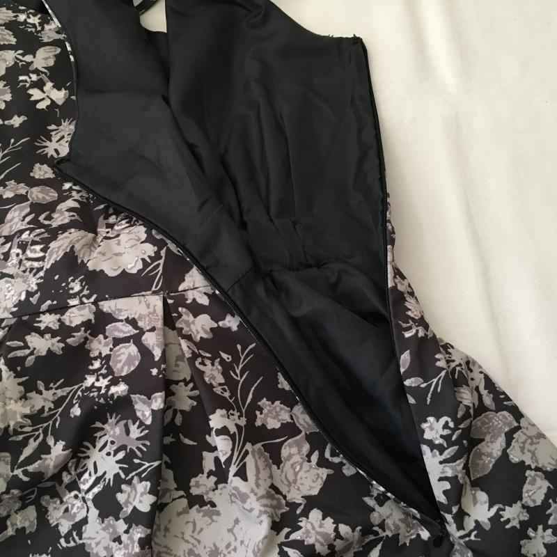 ナイスクラップ NICE CLAUP ワンピース ひざ丈スカート 花柄 黒 / ブラック / X 灰 / グレー /  レディース USED 古着 中古 10033698