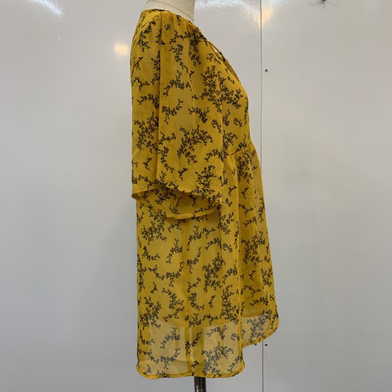 アズールバイマウジー AZUL BY MOUSSY カットソー 半袖 タグ付 M 総柄 X 花柄 黄 / イエロー /  レディース USED 古着 中古 10034617