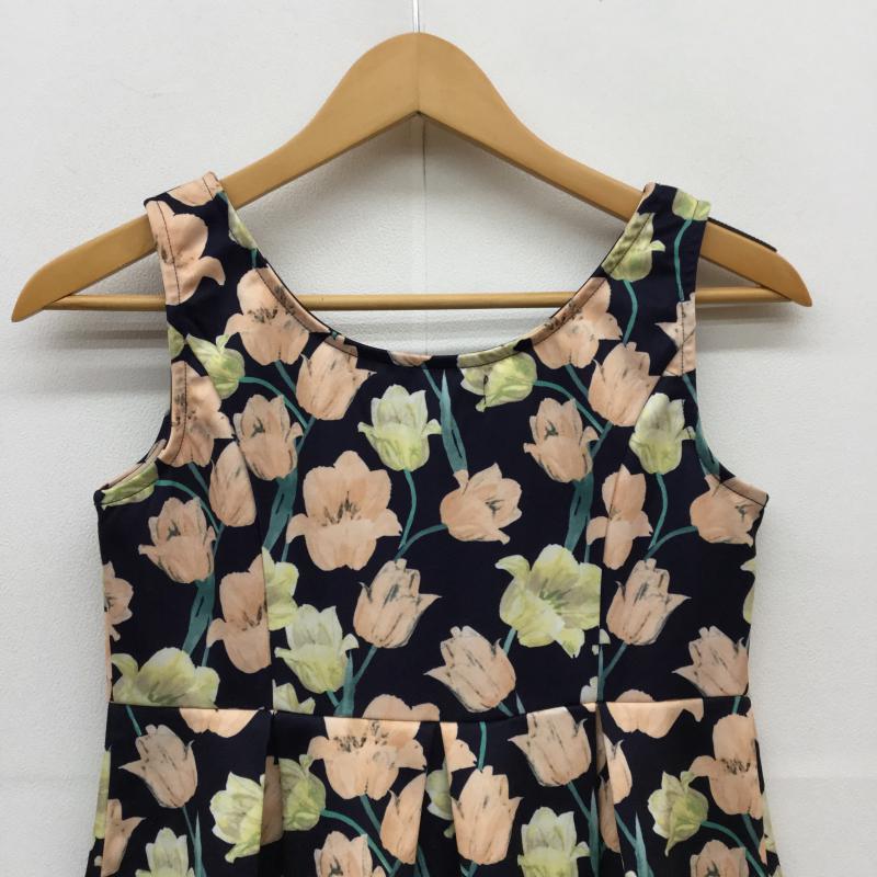 セシルマクビー CECIL McBEE トップス トップス ノースリーブ M 花柄 紺 / ネイビー /  レディース USED 古着 中古 10034663