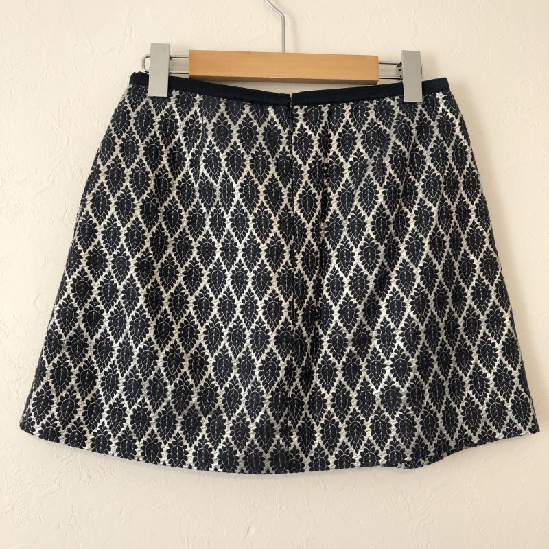 ポール＆ジョー シスター PAUL & JOE SISTER スカート ミニスカート ファブリック　タックスカート 36 刺繍 X 総柄 X  銀 / シルバー / X 紺 / ネイビー /  レディース USED 古着 中古 10035044