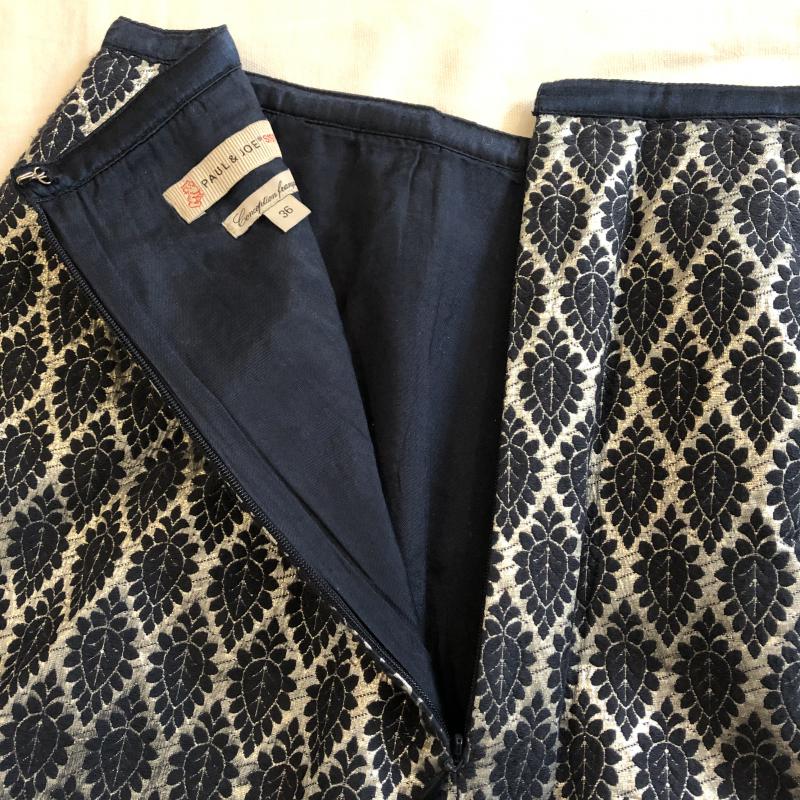 ポール＆ジョー シスター PAUL & JOE SISTER スカート ミニスカート ファブリック　タックスカート 36 刺繍 X 総柄 X  銀 / シルバー / X 紺 / ネイビー /  レディース USED 古着 中古 10035044