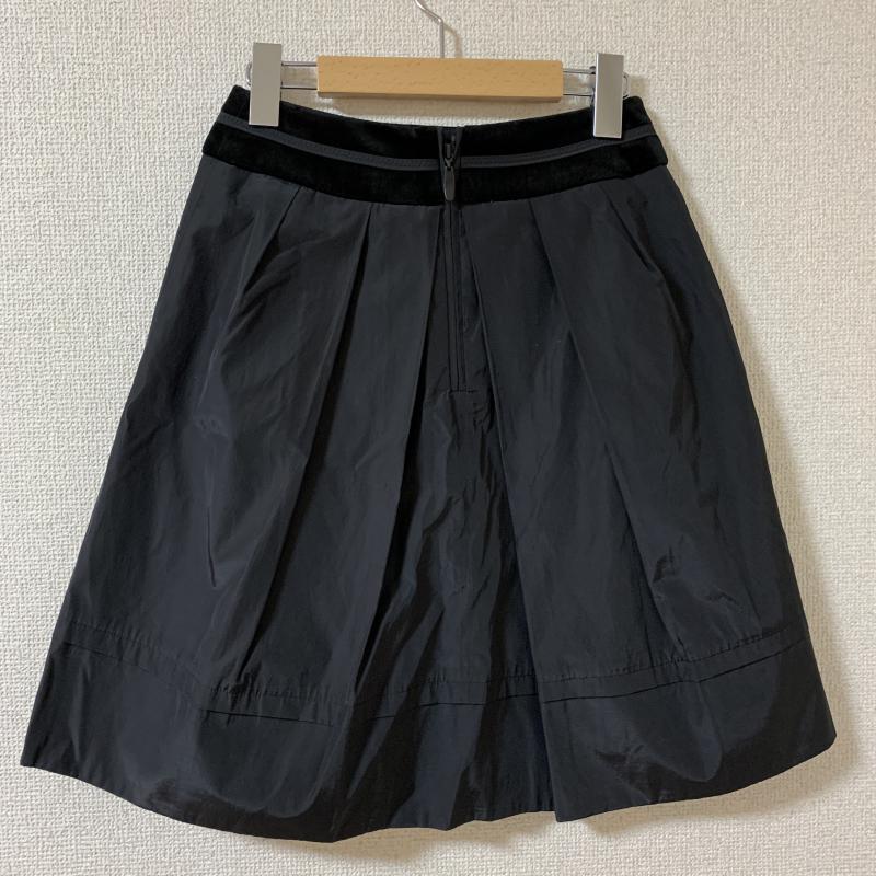 ボディードレッシングデラックス BODY DRESSING Deluxe スカート ひざ丈スカート タックプリーツ 34 無地 黒 / ブラック /  レディース USED 古着 中古 10036597