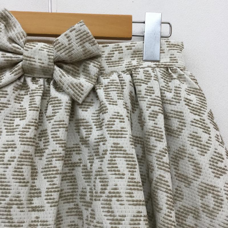 シュープリーム ララ Supreme.La.La スカート ミニスカート S  白 / ホワイト / X ベージュ / ベージュ /  レディース USED 古着 中古 10038459