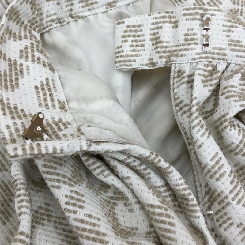 シュープリーム ララ Supreme.La.La スカート ミニスカート S  白 / ホワイト / X ベージュ / ベージュ /  レディース USED 古着 中古 10038459