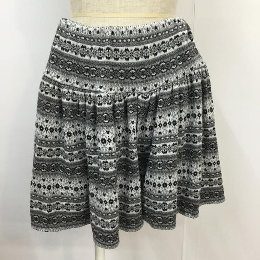 シュカ SHUCA パンツ ショートパンツ M 総柄 白 / ホワイト / X 黒 / ブラック /  レディース USED 古着 中古 10044919