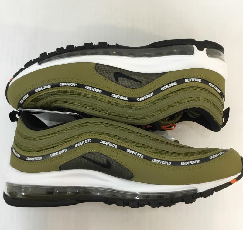 ナイキ NIKE スニーカー スニーカー DC4830 300 NIKE × UNDEFEATED アンディフィーテッド AIR MAX 97 コラボ 28cm 箱有 タグ付き 28.0cm ロゴ、文字 カーキ / カーキ /  メンズ USED 古着 中古 10055032