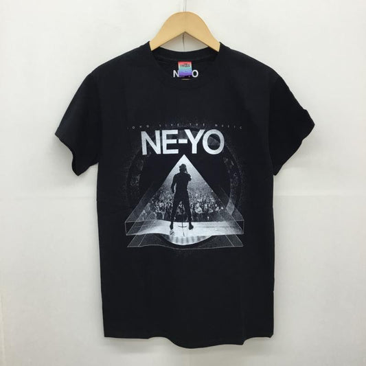 アンドエー And A Tシャツ 半袖 THE TEE ザ・ティー NE-YO ニーヨ STAGE ステージグラフィックロゴプリントT ツアーシャツ S ロゴ、文字 黒 / ブラック /  メンズ USED 古着 中古 10064784