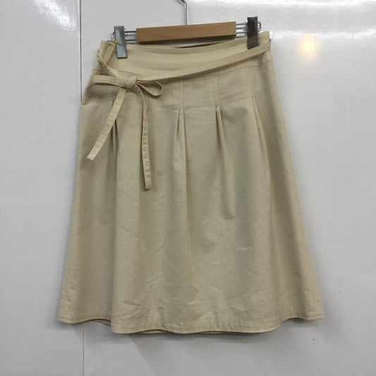 ナチュラルビューティーベーシック NATURAL BEAUTY BASIC スカート ミニスカート M 無地 オフホワイト / オフホワイト /  レディース USED 古着 中古 10067354