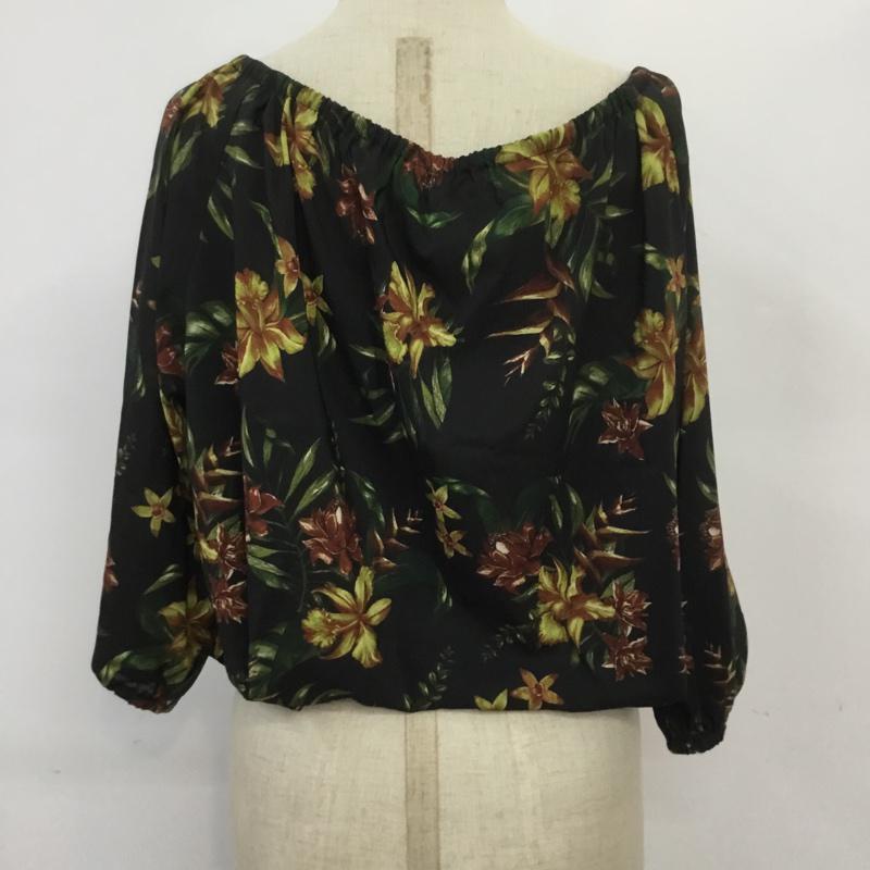 マウジー MOUSSY カットソー 半袖 オフショル トロピカル柄 FREE 総柄 黒 / ブラック /  レディース USED 古着 中古 10068215