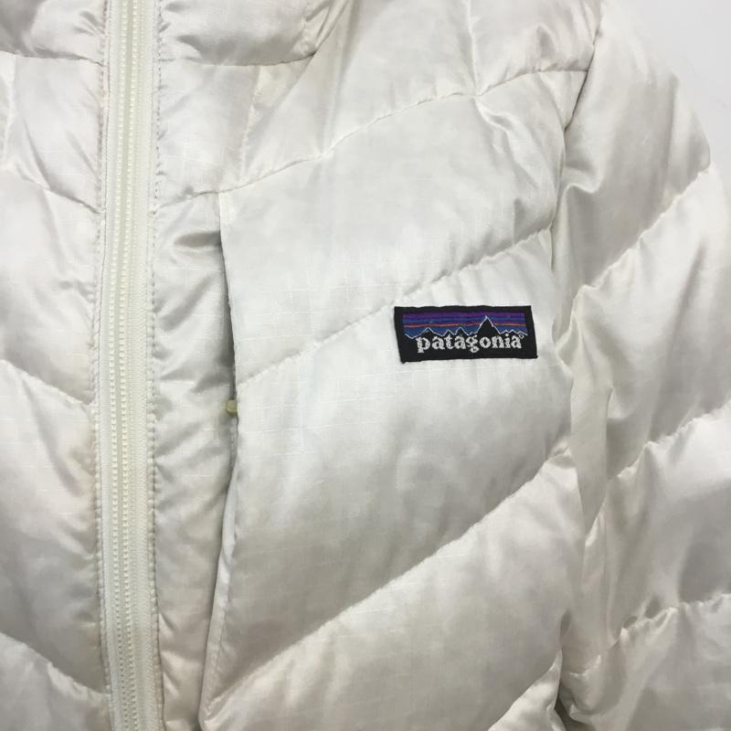 パタゴニア patagonia ジャケット、上着 ダウンジャケット 30550F9 S ロゴ、文字 白 / ホワイト /  レディース USED 古着 中古 10069313