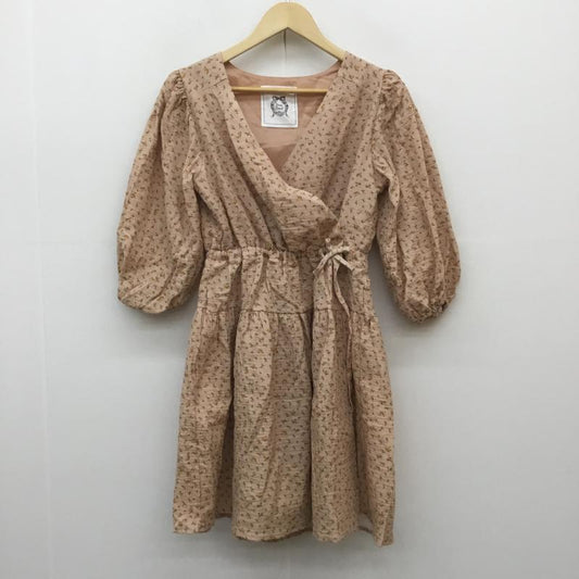 ユーズドクロージング used clothes ワンピース ひざ丈スカート Treat Urself トリートユアセルフ 花柄 ベージュ / ベージュ /  レディース USED 古着 中古 10070860