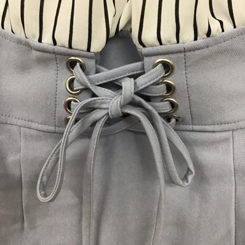 セシルマクビー CECIL McBEE ワンピース ひざ丈スカート 231-30-11085-01-53 ウエスト切替 M ストライプ 白 / ホワイト / X 黒 / ブラック / X 水色 / ライトブルー /  レディース USED 古着 中古 10072541
