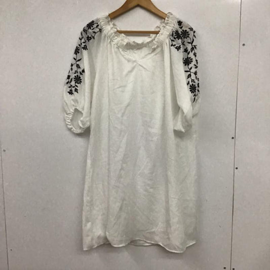 レプシィム LEPSIM ワンピース ひざ丈スカート LP070197SB スキッパー 刺繍 M 花柄 白 / ホワイト / X 黒 / ブラック /  レディース USED 古着 中古 10072577