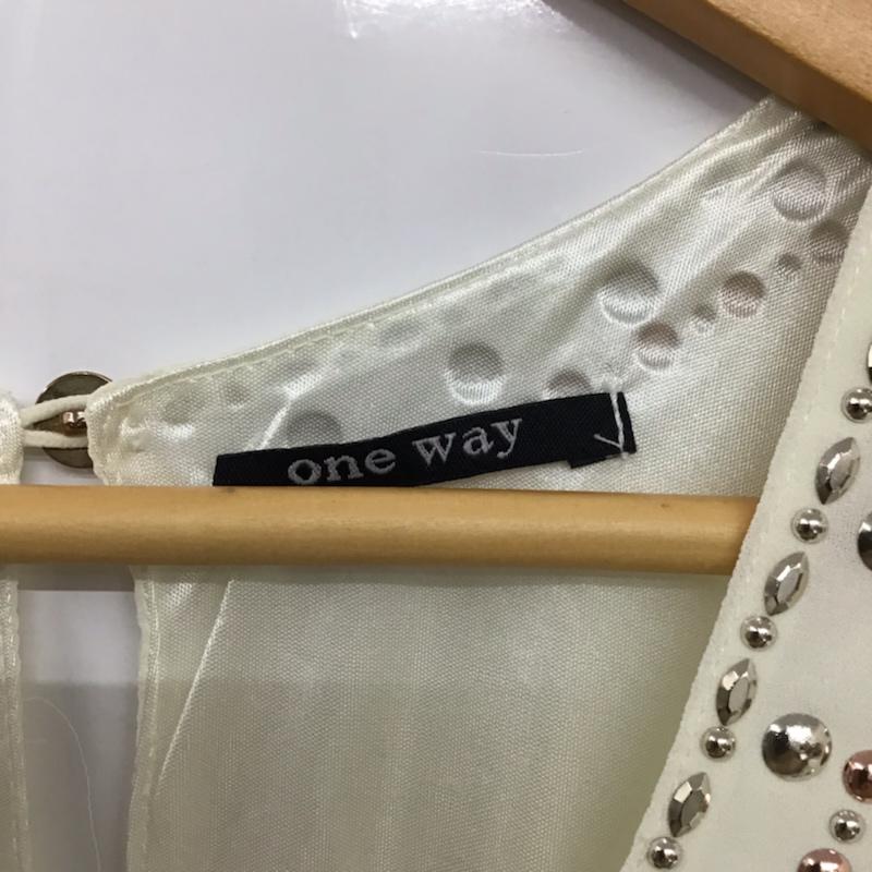 ワンウェイ one way ワンピース ミニスカート 5002-12563 Vネック スタッズ M  アイボリー / アイボリー /  レディース USED 古着 中古 10072592