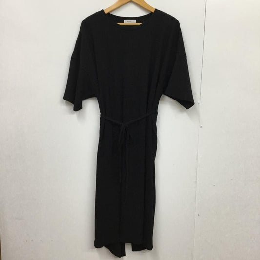 ニコアンド niko and... ワンピース ひざ丈スカート 無地 黒 / ブラック /  レディース USED 古着 中古 10072684