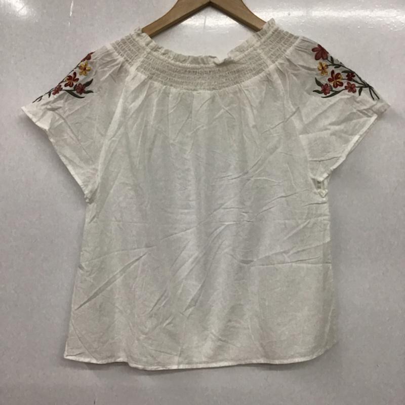 アースミュージックアンドエコロジー earth music&ecology カットソー 半袖 10176A60164 刺繍オフショルプルオーバー FREE 刺繍 白 / ホワイト /  レディース USED 古着 中古 10072792