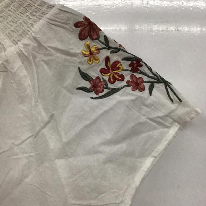 アースミュージックアンドエコロジー earth music&ecology カットソー 半袖 10176A60164 刺繍オフショルプルオーバー FREE 刺繍 白 / ホワイト /  レディース USED 古着 中古 10072792