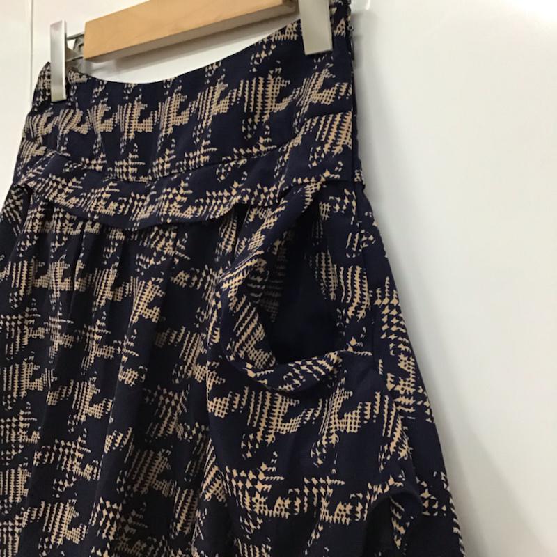 ラボラトリーワーク laboratory work パンツ ショートパンツ サイドファスナー M 総柄 紺 / ネイビー / X ベージュ / ベージュ /  レディース USED 古着 中古 10072846