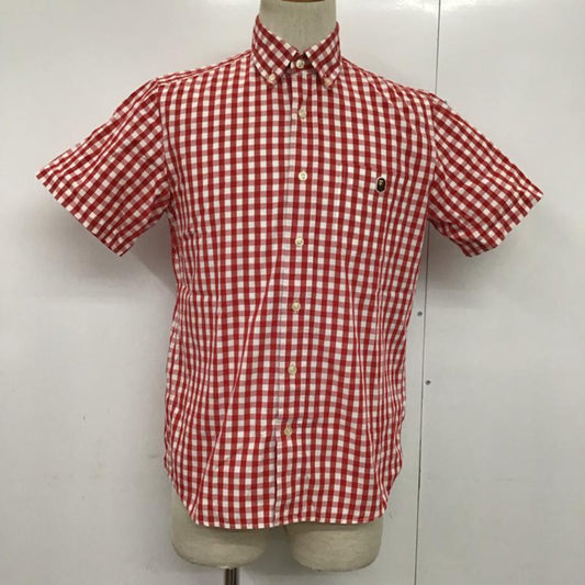 アベイシングエイプ A BATHING APE シャツ、ブラウス 半袖 1860-131-049 ボタンダウン 猿 ワッペン M チェック 赤 / レッド / X 白 / ホワイト /  メンズ USED 古着 中古 10073667