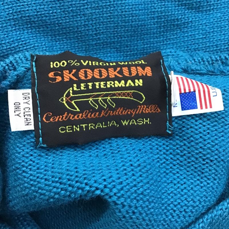 スクーカム SKOOKUM ニット、セーター 長袖 ウール 38 ワンポイント 青 / ブルー / X 白 / ホワイト /  メンズ USED 古着 中古 10079462