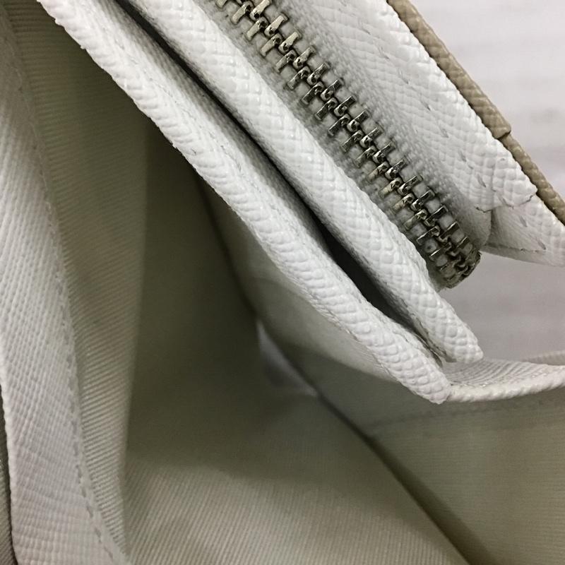 アニエス・ベー agnes b. 財布 二つ折り H303-VLE4 牛革 箱有 ロゴ、文字 ベージュ / ベージュ / X 白 / ホワイト /  レディース USED 古着 中古 10084849