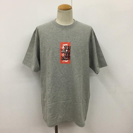 ブラックアイパッチ Black eye patch Tシャツ 半袖 HANDLE WITH CARE TEE HEATHER GRAY プリントTシャツ タグ付き XL ロゴ、文字 灰 / グレー /  メンズ USED 古着 中古 10091635