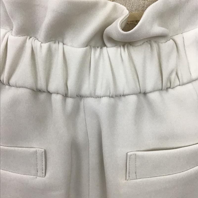 ジルスチュアート JILLSTUART パンツ ショートパンツ ハーフパンツ 2 無地 白 / ホワイト /  レディース USED 古着 中古 10093354
