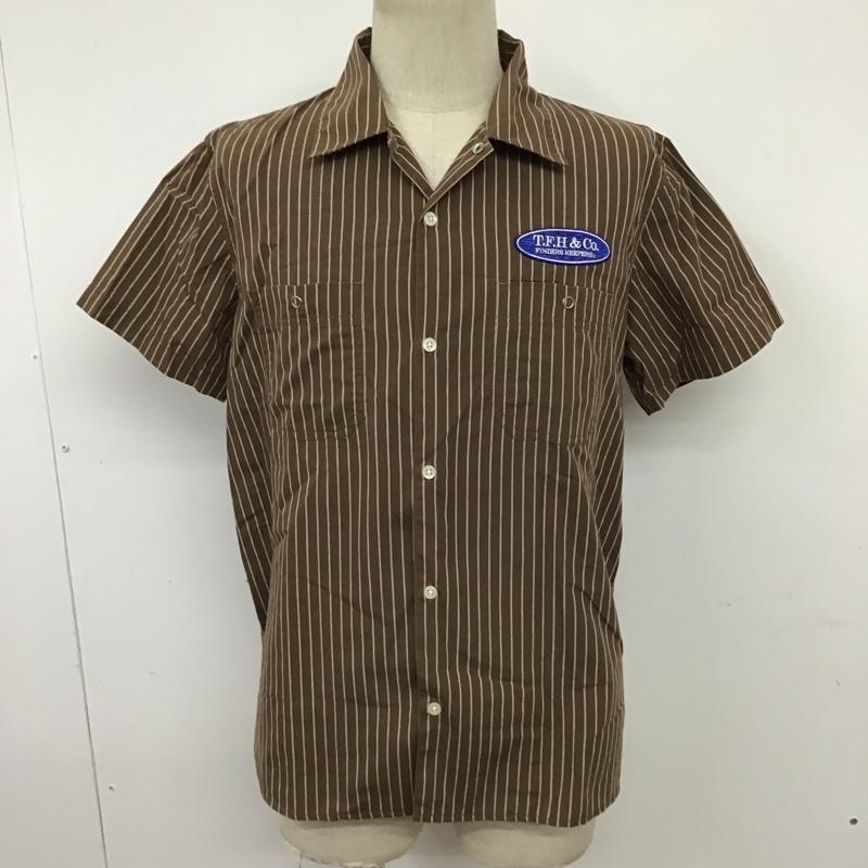 フィンダーズ キーパーズ Finders Keepers シャツ、ブラウス 半袖 40511602 ワークシャツ ワッペン ストライプ M ロゴ、文字 茶 / ブラウン / X 白 / ホワイト /  メンズ USED 古着 中古 10096146