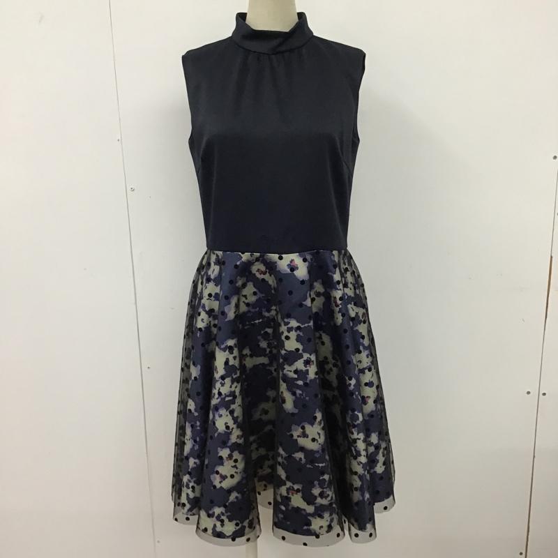 メトリーゼス MAITRESSE ワンピース ひざ丈スカート ノースリーブワンピース 花柄ワンピース 総柄 M 花柄 紺 / ネイビー /  レディース USED 古着 中古 10097158
