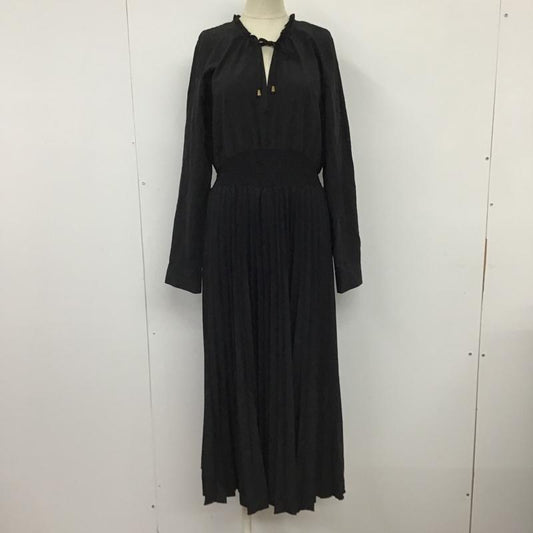 ザラ ZARA ワンピース ロングスカート 9878 063 800 プリーツ シャーリング M 無地 黒 / ブラック /  レディース USED 古着 中古 10097676