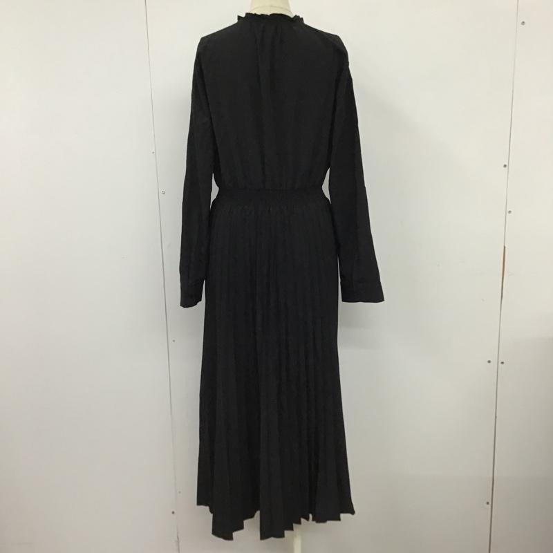 ザラ ZARA ワンピース ロングスカート 9878 063 800 プリーツ シャーリング M 無地 黒 / ブラック /  レディース USED 古着 中古 10097676