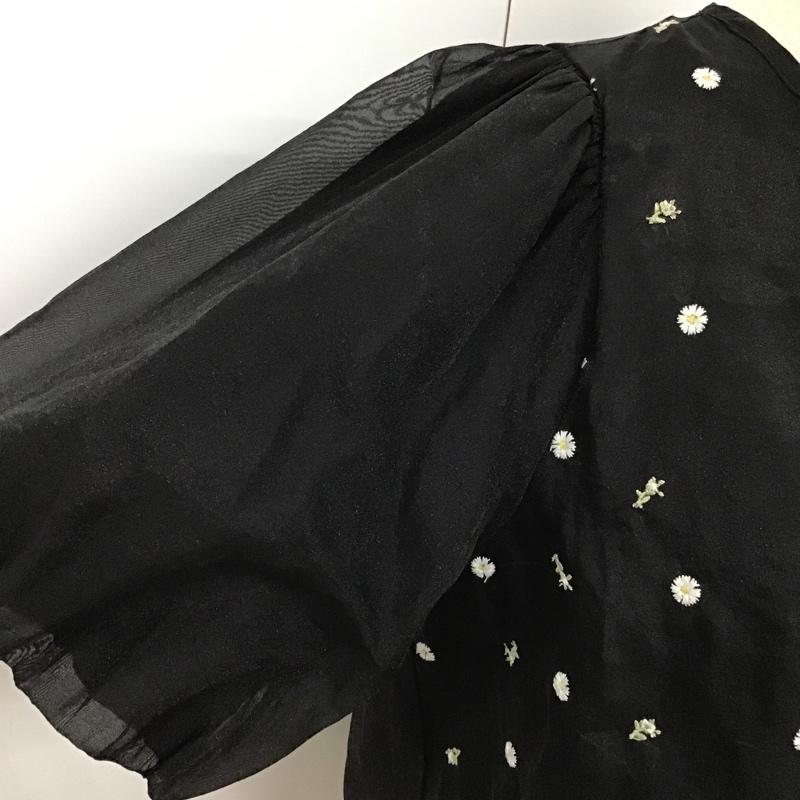 エヘカソポ ehka sopo カットソー 半袖 TYT-1710113 半袖カットソー 花柄カットソー パフスリーブカットソー ショート丈カットソー FREE 花柄 黒 / ブラック /  レディース USED 古着 中古 10099082