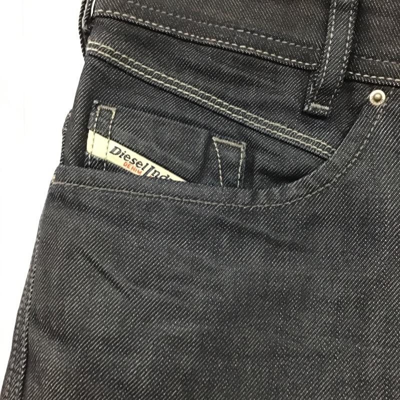 ディーゼル DIESEL パンツ デニム、ジーンズ 00T0010085E ボタンフライ W29 L30 29インチ 刺繍 インディゴ / インディゴ /  メンズ USED 古着 中古 10099196
