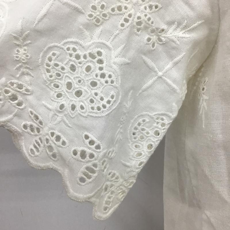 マウジー MOUSSY カットソー 半袖 010CSS30-1270 LACE EMBROIDERY BLOUSE スカラップ FREE 刺繍 オフホワイト / オフホワイト /  レディース USED 古着 中古 10099644