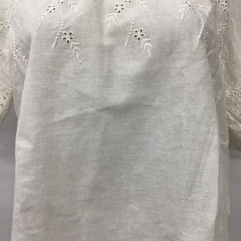 マウジー MOUSSY カットソー 半袖 010CSS30-1270 LACE EMBROIDERY BLOUSE スカラップ FREE 刺繍 オフホワイト / オフホワイト /  レディース USED 古着 中古 10099644