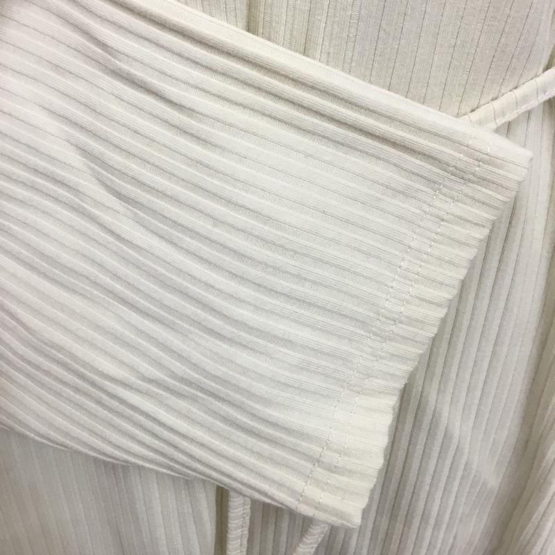 スライ SLY カットソー 長袖 030CAY80-5960 WRAP LOOSE LS TOPS FREE 無地 オフホワイト / オフホワイト /  レディース USED 古着 中古 10099890