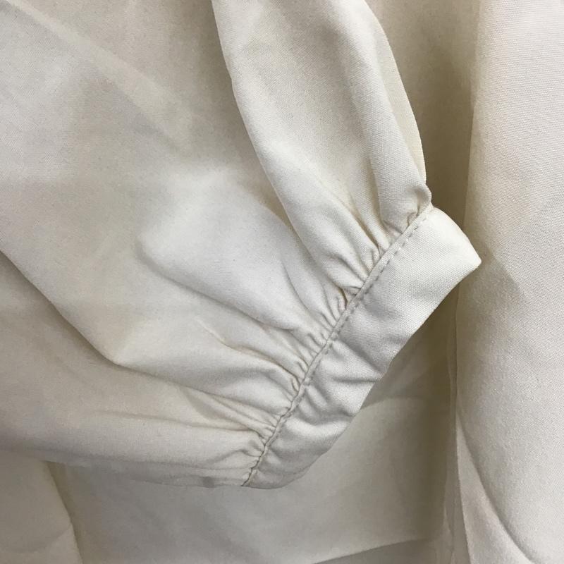 エヘカソポ ehka sopo カットソー 長袖 長袖ブラウス ビックカラーシャツ 長袖カットソー 長袖シャツ バックスリットシャツ FREE 無地 オフホワイト / オフホワイト /  レディース USED 古着 中古 10099997