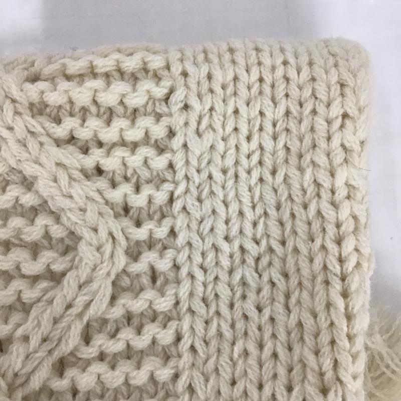 アベイシングエイプ A BATHING APE マフラー マフラー ウール フリンジ GORILLA WOOL ロゴ、文字 オフホワイト / オフホワイト /  メンズ USED 古着 中古 10100335