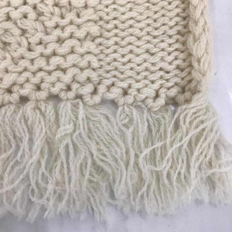 アベイシングエイプ A BATHING APE マフラー マフラー ウール フリンジ GORILLA WOOL ロゴ、文字 オフホワイト / オフホワイト /  メンズ USED 古着 中古 10100335