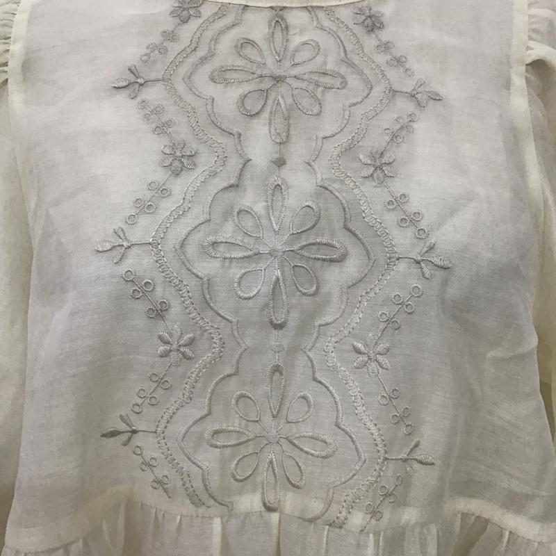 ダブルクローゼット w closet カットソー 半袖 333231 前身刺繍入りシアーボリューム袖プルオーバー 刺繍 アイボリー / アイボリー /  レディース USED 古着 中古 10100810